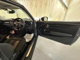 MINI Hatch EA70YLB
