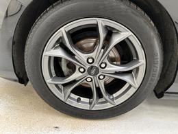 Ford Focus YJ68UAF