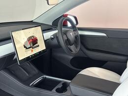 Tesla Model Y LB22LCT