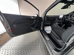 Ford Fiesta AV69KZE