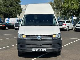 Volkswagen Transporter YW68XFL
