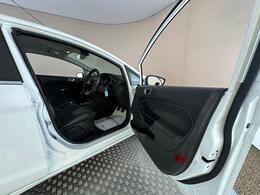 Ford Fiesta DX64JFU