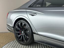 Bentley Flying Spur SN71VZD