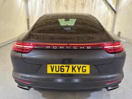 Porsche Panamera VU67KYG