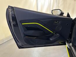 Aston Martin Vantage MV20UZG