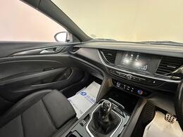 Vauxhall Insignia DS19CWU