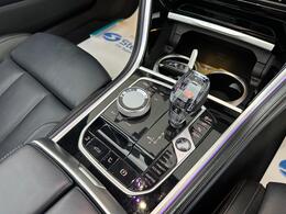 BMW 8 Series YJ19VVH