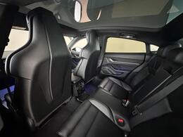 Porsche Taycan YY72RZZ