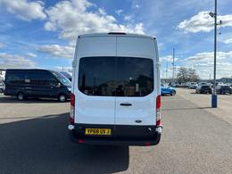 Ford Transit YP68UVJ