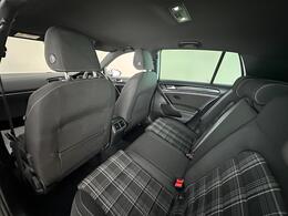 Volkswagen Golf DT66RVJ