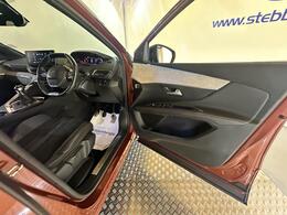 Peugeot 5008 YP21AXZ