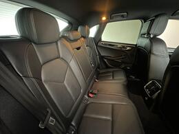 Porsche Macan AJ19VYM