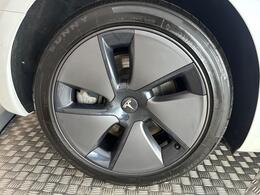 Tesla Model 3 AF72VHA