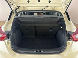Nissan Micra YC22CZV