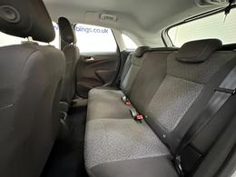 Vauxhall Crossland X DY68FNT