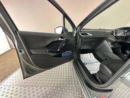 Peugeot 208 GN66YMF