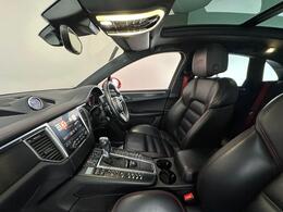 Porsche Macan AE18WBL