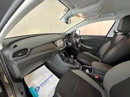 Vauxhall Grandland X DY68ZWW