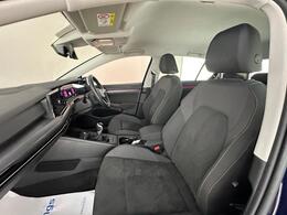 Volkswagen Golf VE22WDV