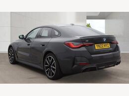 BMW i4 YN22HYZ
