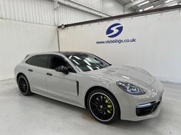 Porsche Panamera RE67CLV