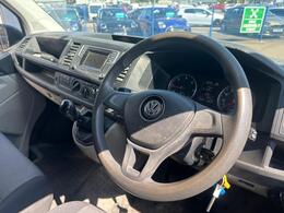 Volkswagen Transporter YW68UCP