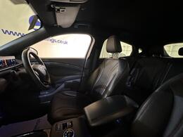 Ford Mustang Mach-E LG71VVO
