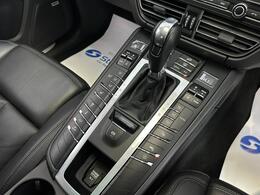 Porsche Macan LJ20WHU