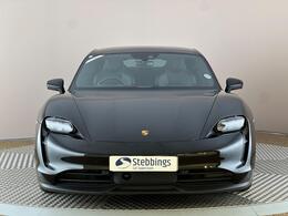 Porsche Taycan YY72RZZ
