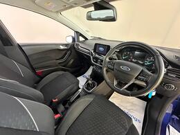 Ford Fiesta YD18PZH