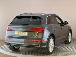 Audi Q5 YX19ODE
