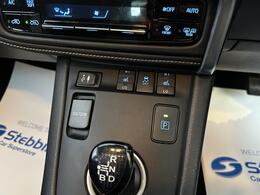 Toyota Auris LX17KXH