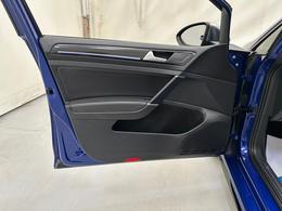 Volkswagen Golf YE70AZG