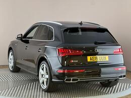 Audi SQ5 AE19UUX