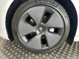 Tesla Model 3 LB70DKD