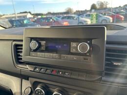 Nissan Primastar SL72YOM