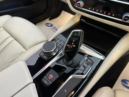 BMW 5 Series YK18JUW