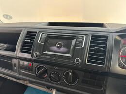 Volkswagen Transporter YW68UCP