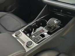 Volkswagen Touareg KY69UHS