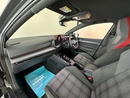 Volkswagen Golf AO25XUN