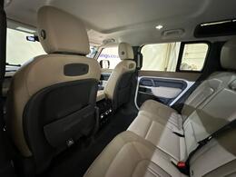 Land Rover Defender 110 OY20YDU