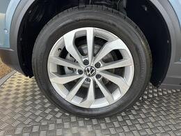 Volkswagen T-Roc GL24VOK
