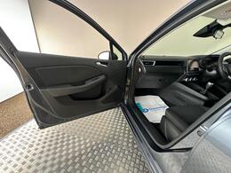 Renault Clio YC71OJA