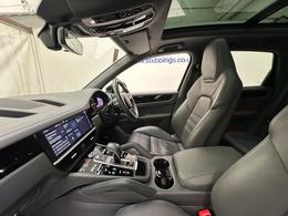 Porsche Cayenne AK18UXX