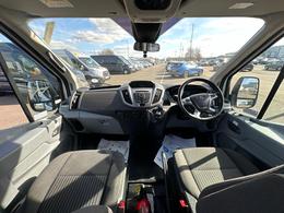 Ford Transit YP68UVJ
