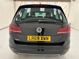 Volkswagen Golf SV LR69XWM