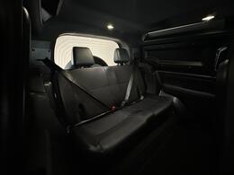 Land Rover Defender 90 GX74TZE