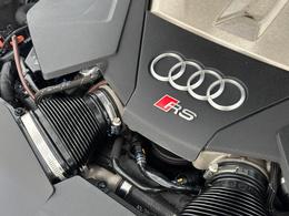Audi RS6 Avant WU71CXE