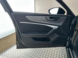 Audi A6 Avant YJ21LNB