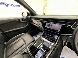 Audi Q8 DE71EBA